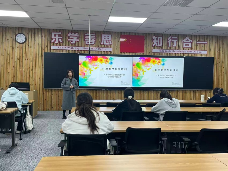 魏怡_800.jpg 魏怡_800.jpg